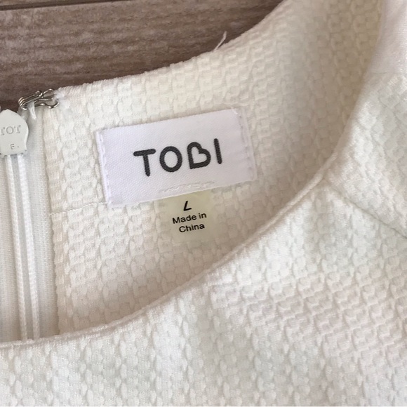 TOBI Boxy Top, Large, Cream Quilted Knit Detail, Embroidered, Short Sleeve - Picture 9 of 14